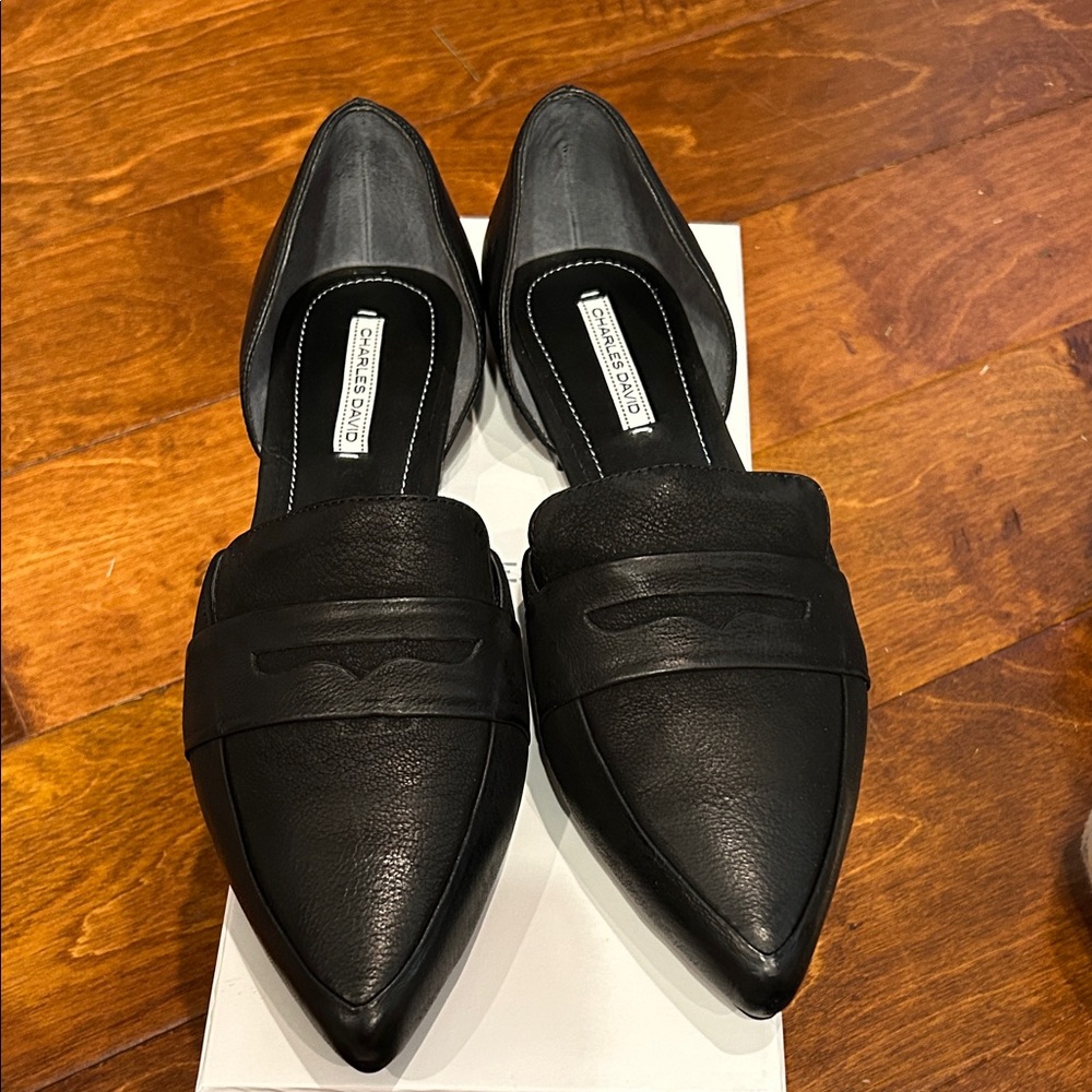 Charles David - Black Burnished Leather Kitty Mule. Size 9. NIB